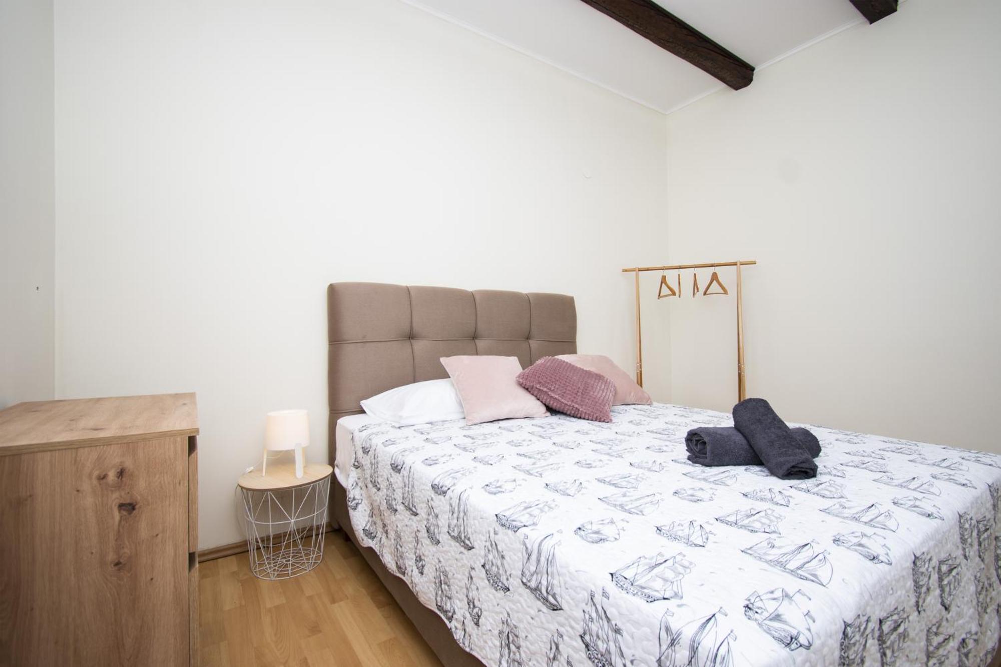Apartments Alisa ブロダリツァ 部屋 写真