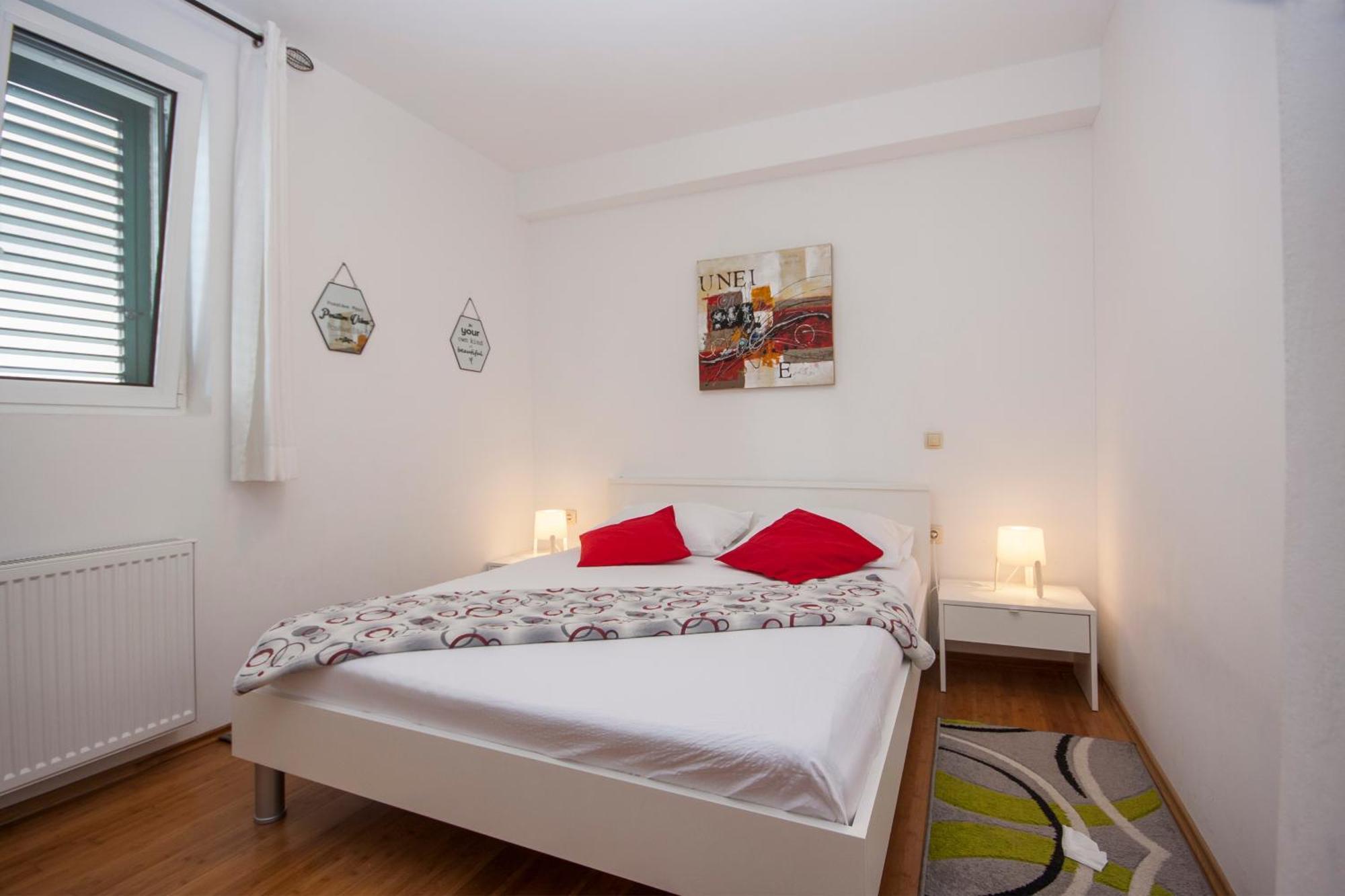 Apartments Alisa ブロダリツァ エクステリア 写真