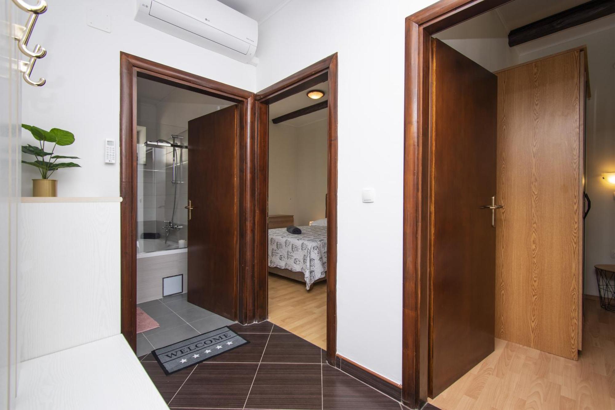 Apartments Alisa ブロダリツァ 部屋 写真