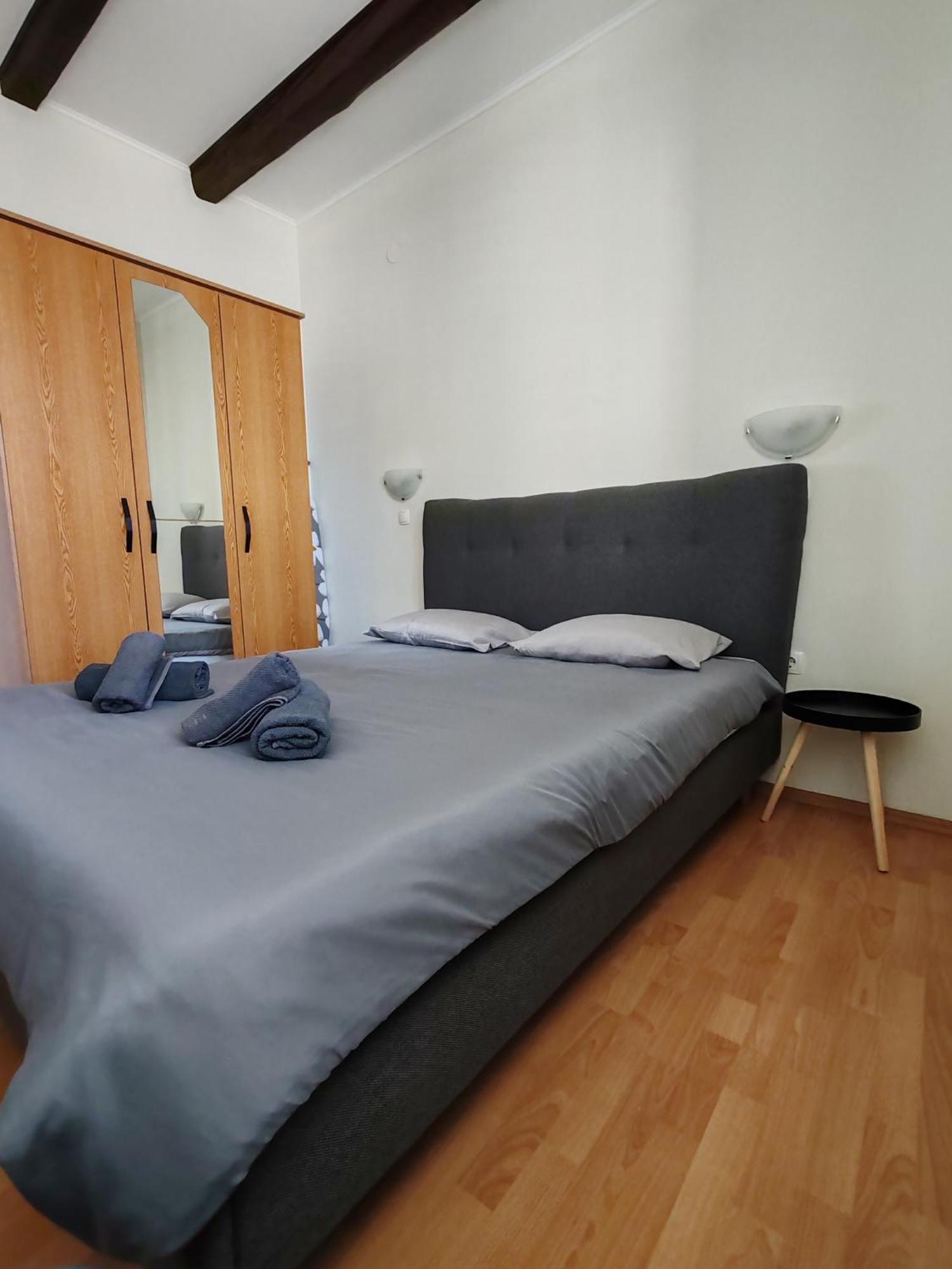 Apartments Alisa ブロダリツァ 部屋 写真